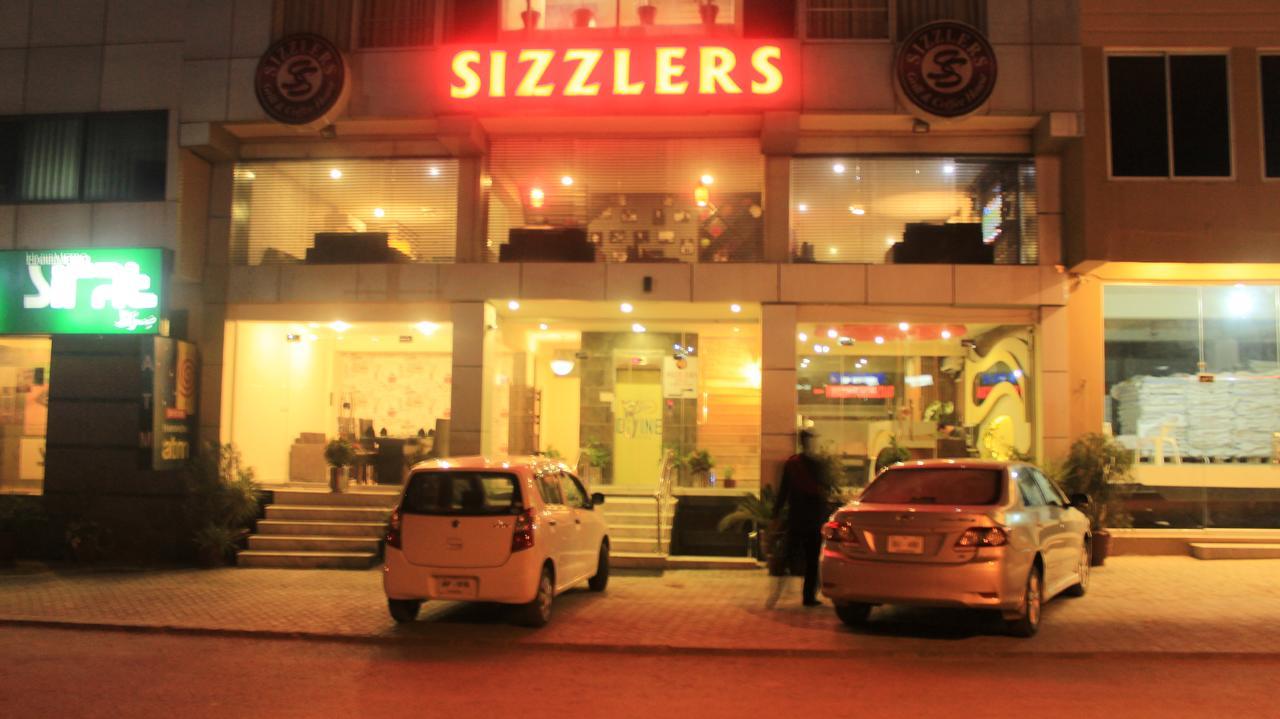 Divine Hotel Rawalpindi Ngoại thất bức ảnh